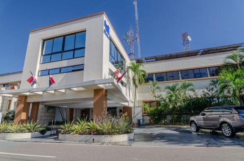 Eingang, Matum Hotel & Casino in Santiago de los Caballeros Eingang, Matum Hotel & Casino in Santiago de los Caballeros