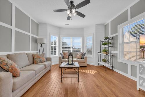 Beach & Golf Vacation 2 in Parkland Beach & Golf Vacation 2 in Parkland