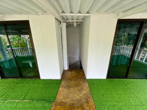Hostel Ko Kut เที่ยว&นอน in Tapao Bay Hostel Ko Kut เที่ยว&นอน in Tapao Bay