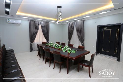 商務中心, Hotel Saroy palace in Qarshi city in 卡爾希 商務中心, Hotel Saroy palace in Qarshi city in 卡爾希