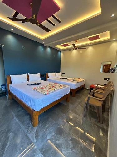MEENAKSHI GUEST Inn in Kamalapur MEENAKSHI GUEST Inn in Kamalapur