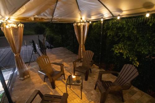 Balcony/terrace, The Nest- Gated house mins from Highway in Claxton Bay Balcony/terrace, The Nest- Gated house mins from Highway in Claxton Bay