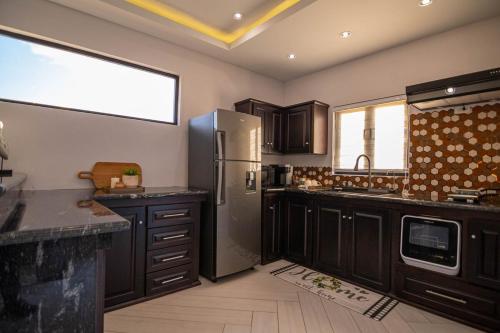 The Nest- Gated house mins from Highway in Claxton Bay The Nest- Gated house mins from Highway in Claxton Bay