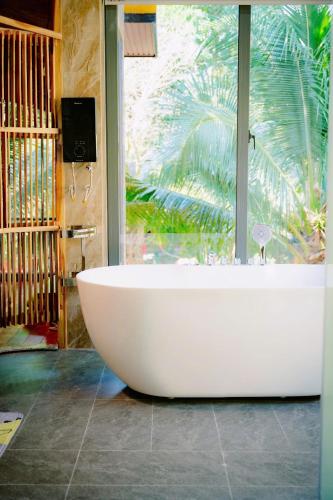 Khu du lịch Suối Ong (Khu du lich Suoi Ong) in Buon Buor Khu du lịch Suối Ong (Khu du lich Suoi Ong) in Buon Buor