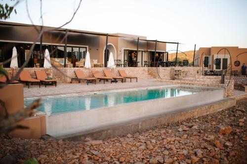 Kolam renang, Lodge Damaraland in Khorixas Kolam renang, Lodge Damaraland in Khorixas