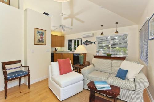 The Yellow Cottage in Lanikai Your Perfect Island Getaway! in カイルア オアフ(HI) The Yellow Cottage in Lanikai Your Perfect Island Getaway! in カイルア オアフ(HI)