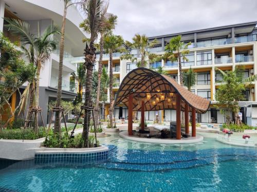 Swimming pool, WEG NaiThon Beach in Naithon Swimming pool, WEG NaiThon Beach in Naithon