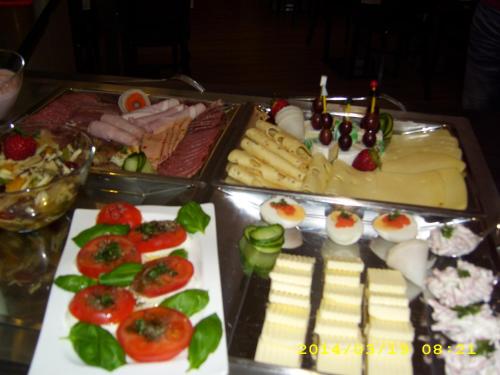 Comida y bebida, Hotel Garni Am Kirchplatz in Ilmenau Comida y bebida, Hotel Garni Am Kirchplatz in Ilmenau