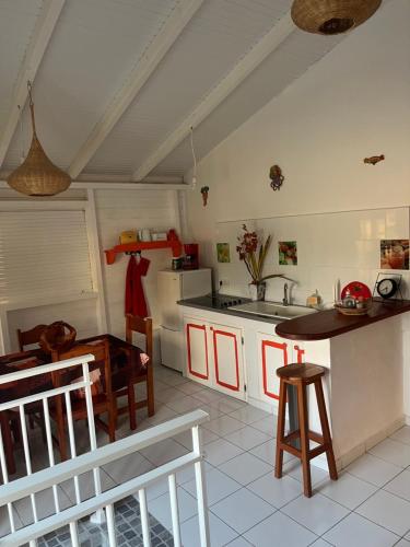Équipements, Villa Adélaïde (Villa Adelaide) in Grand Bourg Équipements, Villa Adélaïde (Villa Adelaide) in Grand Bourg