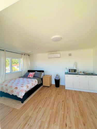 Cosy Studio Retreat in Porirua in โพรีรัว Cosy Studio Retreat in Porirua in โพรีรัว