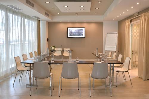 ห้องประชุม / บอลรูม, โรงแรมอิโรเทลแกแล็คซี่ (Airotel Galaxy Hotel) in คิวลา ห้องประชุม / บอลรูม, โรงแรมอิโรเทลแกแล็คซี่ (Airotel Galaxy Hotel) in คิวลา