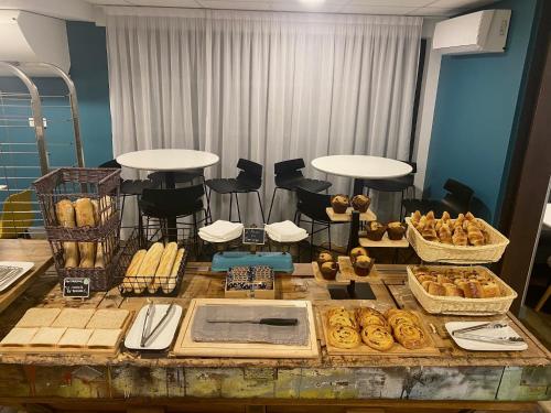 Food and beverages, Sure Hotel by Best Western Les Portes de Montauban in Bressols Food and beverages, Sure Hotel by Best Western Les Portes de Montauban in Bressols