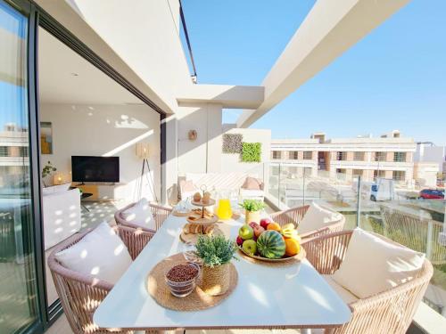 Penthouse with Solarium Santa Rosalia Lake & Life Resort, Los Alcazares 35 in 埃爾帕爾馬 Penthouse with Solarium Santa Rosalia Lake & Life Resort, Los Alcazares 35 in 埃爾帕爾馬