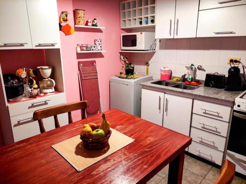 Kitchen, Departamento para 6 con cochera a 4 cuadras subte H in Parque Patricios Kitchen, Departamento para 6 con cochera a 4 cuadras subte H in Parque Patricios