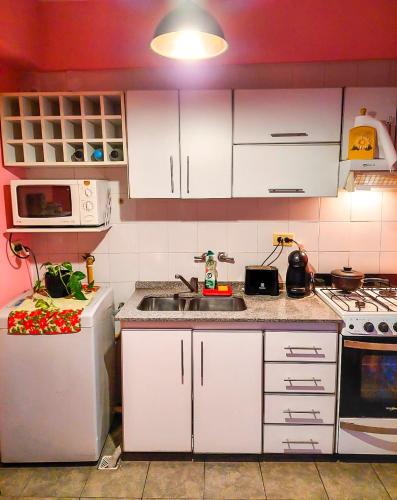 Kitchen, Departamento para 6 con cochera a 4 cuadras subte H in Parque Patricios Kitchen, Departamento para 6 con cochera a 4 cuadras subte H in Parque Patricios