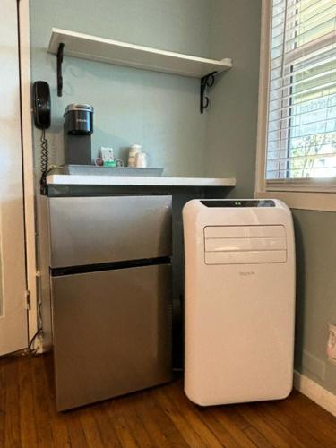 Cherokee Lodge in Coronado Cherokee Lodge in Coronado