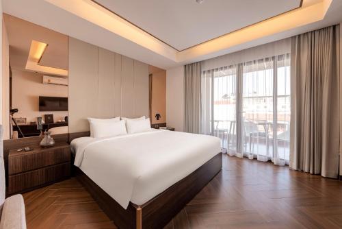 リバーサイド ホテル (Riverside Hotel) in ヴィエンチャン リバーサイド ホテル (Riverside Hotel) in ヴィエンチャン