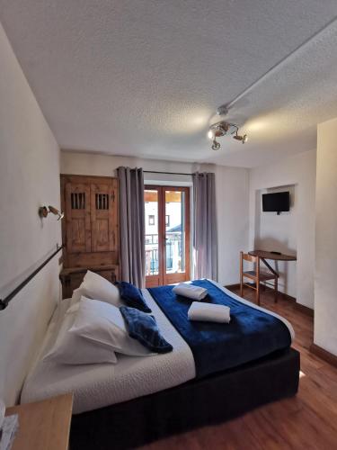 Hôtel Restaurant Angival - Chambres et Appartement (Hotel Restaurant Angival - Chambres et Appartement) in Bourg-Saint-Maurice Hôtel Restaurant Angival - Chambres et Appartement (Hotel Restaurant Angival - Chambres et Appartement) in Bourg-Saint-Maurice