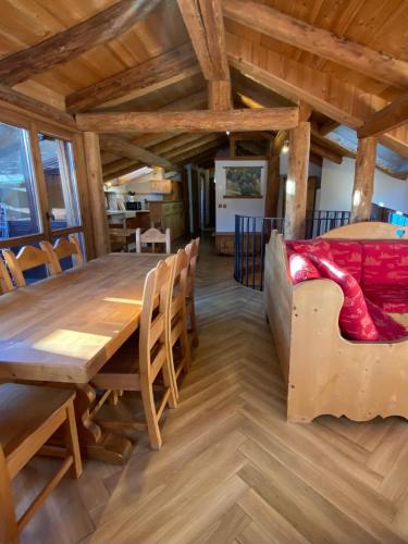 Hôtel Restaurant Angival - Chambres et Appartement (Hotel Restaurant Angival - Chambres et Appartement) in Bourg-Saint-Maurice Hôtel Restaurant Angival - Chambres et Appartement (Hotel Restaurant Angival - Chambres et Appartement) in Bourg-Saint-Maurice