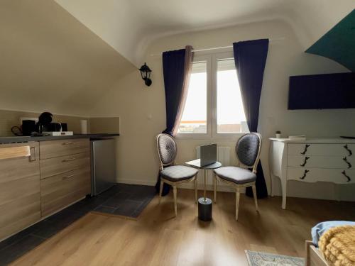 Studios idéal pro I Centre-Ville & parking gratuit (Studios ideal pro I Centre-Ville & parking gratuit) in Chatellerault Studios idéal pro I Centre-Ville & parking gratuit (Studios ideal pro I Centre-Ville & parking gratuit) in Chatellerault