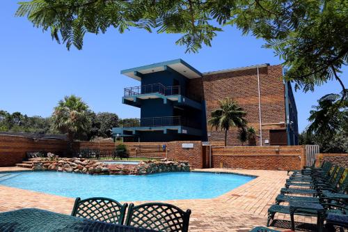 Exterior view, Blue Lagoon Hotel and Conference Centre in Beacon Bay Exterior view, Blue Lagoon Hotel and Conference Centre in Beacon Bay