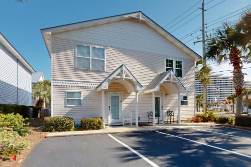 Summer Lake Townhomes 23 near The Surf Hut Summer Lake Townhomes 23 near The Surf Hut