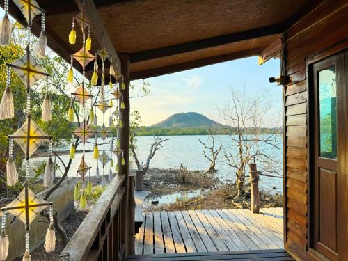 Lan Lay Beach House in Ko Lanta Noi Lan Lay Beach House in Ko Lanta Noi