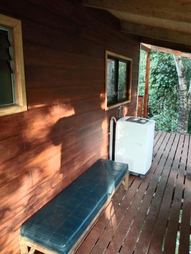 Cabaña selva Valdiviana (Cabana selva Valdiviana) in Angachilla Cabaña selva Valdiviana (Cabana selva Valdiviana) in Angachilla