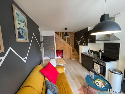 Hypercentre, atypique, familial - L'écho (Hypercentre, atypique, familial - L'echo) in Pontarlier Hypercentre, atypique, familial - L'écho (Hypercentre, atypique, familial - L'echo) in Pontarlier