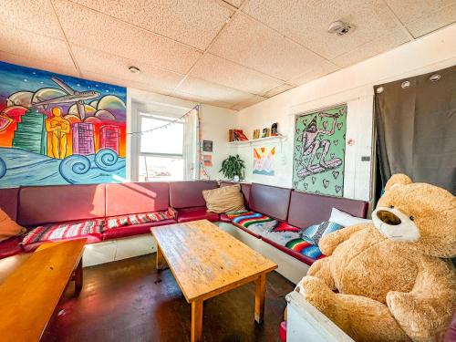 Shared lounge/TV area, ITH Hermosa Beach Surf Hostel LAX in Beach Cities Shared lounge/TV area, ITH Hermosa Beach Surf Hostel LAX in Beach Cities