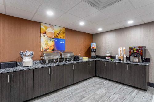 Eten en drinken, Comfort Inn & Suites Nashville Downtown - Stadium near Riverfront Park Eten en drinken, Comfort Inn & Suites Nashville Downtown - Stadium near Riverfront Park