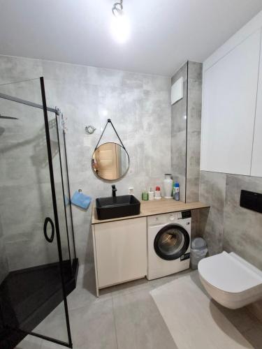 Banheiro, Mieszkanie 2 pokojowe z ogródkiem , WIFI , Bezpłatny parking nr 126, Szybkie połączenie z lotniskiem (Mieszkanie 46m2 - 2 pokojowe z ogrodkiem , WIFI , Bezplatny parking nr 126, Szybkie polaczenie z lot) in Jasien Banheiro, Mieszkanie 2 pokojowe z ogródkiem , WIFI , Bezpłatny parking nr 126, Szybkie połączenie z lotniskiem (Mieszkanie 46m2 - 2 pokojowe z ogrodkiem , WIFI , Bezplatny parking nr 126, Szybkie polaczenie z lot) in Jasien