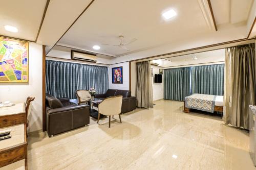 فندق ريجال إنكلاف (Hotel Regal Enclave) in خار فندق ريجال إنكلاف (Hotel Regal Enclave) in خار