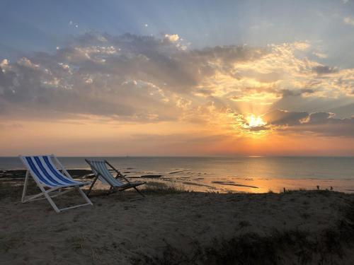 Maison de pêcheur à 1,5km de la mer (Maison de pecheur a 1,5km de la mer) in Blainville-Sur-Mer Maison de pêcheur à 1,5km de la mer (Maison de pecheur a 1,5km de la mer) in Blainville-Sur-Mer