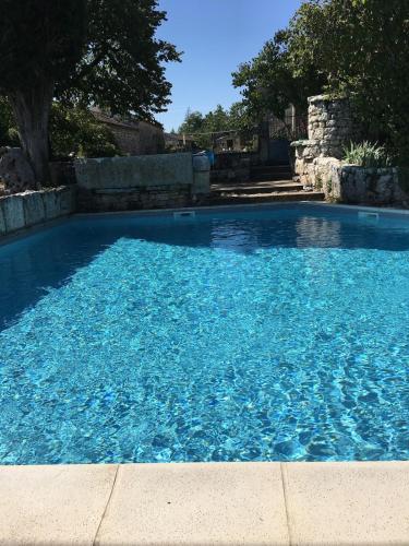 مسبح, Gîte de charme champêtre (Gite de charme champetre) in Lalbenque مسبح, Gîte de charme champêtre (Gite de charme champetre) in Lalbenque