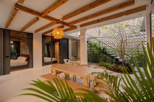 Poolvilla Taradol Premium near Khao Hin Lek Fai Poolvilla Taradol Premium near Khao Hin Lek Fai