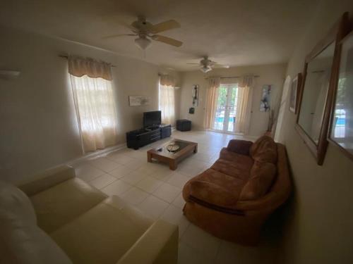 Mango Tree House in Oistins Mango Tree House in Oistins