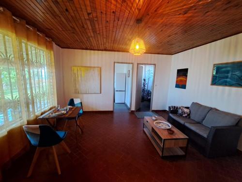 Instalaciones, Ti' Chalet 2 pers Nord Caraïbes (Ti' Chalet 2 pers Nord Caraibes) in Le Carbet Instalaciones, Ti' Chalet 2 pers Nord Caraïbes (Ti' Chalet 2 pers Nord Caraibes) in Le Carbet