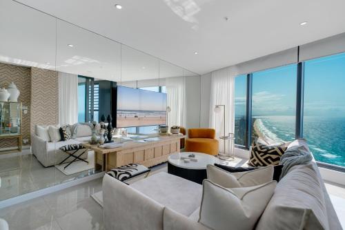 D-Ocean Retreat Modern 3-Bedroom Apartment