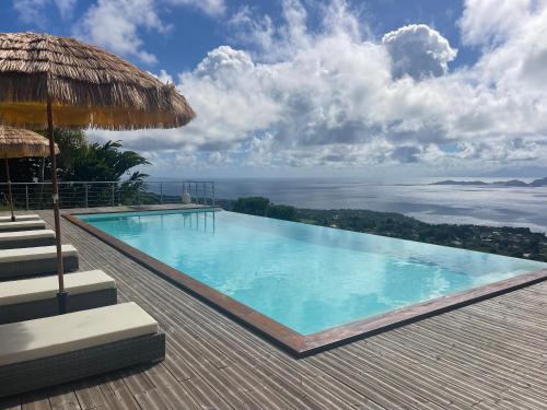Ympäristö, Villa Scarlett, luxueuse villa vue mer 5 étoiles (Villa Scarlett, luxueuse villa vue mer 5 etoiles) in Trois-Rivieres Ympäristö, Villa Scarlett, luxueuse villa vue mer 5 étoiles (Villa Scarlett, luxueuse villa vue mer 5 etoiles) in Trois-Rivieres