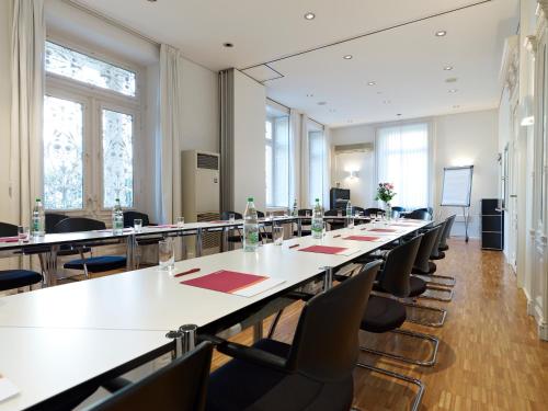 Salas de reuniones, Business Center IN Villa in Bellinzona Salas de reuniones, Business Center IN Villa in Bellinzona