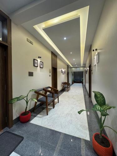 HOTEL SUNDARAI LODGING in Bavdhan HOTEL SUNDARAI LODGING in Bavdhan