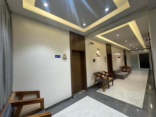 HOTEL SUNDARAI LODGING in Bavdhan HOTEL SUNDARAI LODGING in Bavdhan