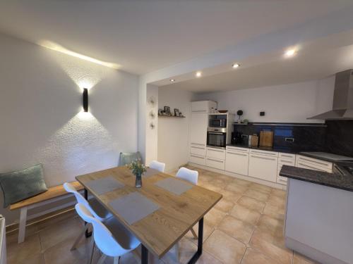 廚房, Ferienhaus Am Schillerplatz in 格菲爾德 廚房, Ferienhaus Am Schillerplatz in 格菲爾德