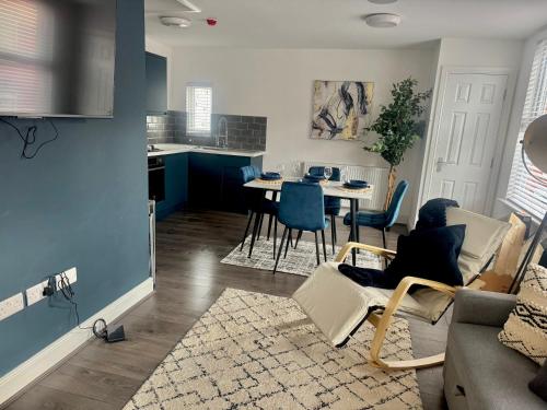 Facilities, NEW Duplex Liverpool Apartment, free on street parking, TV to all rooms, sound system, laundry in Kensington Facilities, NEW Duplex Liverpool Apartment, free on street parking, TV to all rooms, sound system, laundry in Kensington