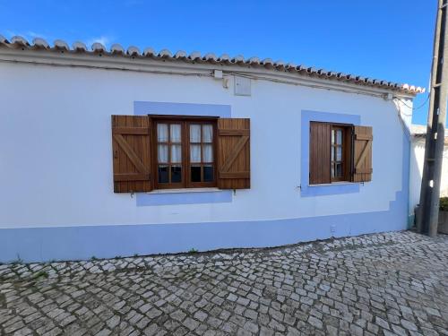 Entre a Serra e o Mar - Casa das Rosas de Barão (Entre a Serra e o Mar - Casa das Rosas de Barao) in Barao de Sao Joao Entre a Serra e o Mar - Casa das Rosas de Barão (Entre a Serra e o Mar - Casa das Rosas de Barao) in Barao de Sao Joao