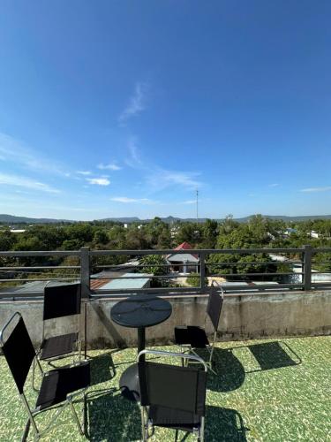Balcony/terrace, Home Coffee shop Ty Uyen in Cua Duong Balcony/terrace, Home Coffee shop Ty Uyen in Cua Duong