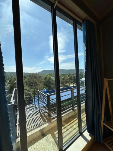 View, Home Coffee shop Ty Uyen in Cua Duong View, Home Coffee shop Ty Uyen in Cua Duong