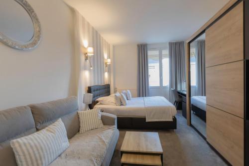 Hotel Le Saint-Yves in Le Treport Hotel Le Saint-Yves in Le Treport