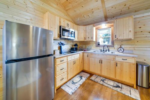 31 Mi to Louisville Cabin on 235 Acres! in La Grange (KY) 31 Mi to Louisville Cabin on 235 Acres! in La Grange (KY)